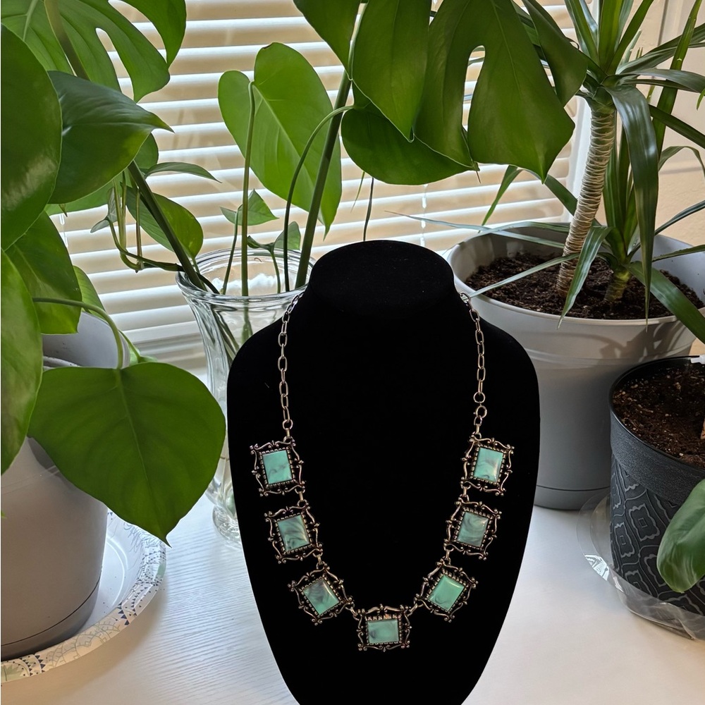 Elegant Vintage faux Turquoise Necklace  framed in an Antique Style Setting✨